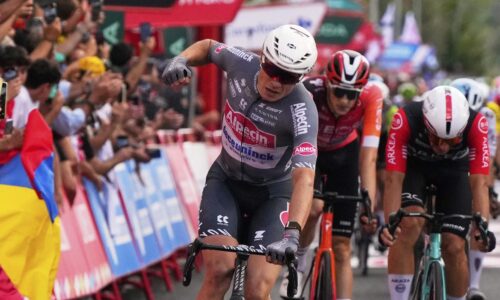 Renewi Tour: Hromadný pád vyradil najväčších favoritov. Zo Slovákov sa najlepšie ukázal Kubiš