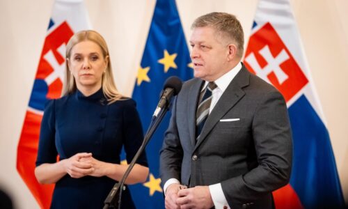 Jadrový spor Denisy Sakovej a Roberta Fica ukazuje, že naozaj nevieme nič robiť normálne