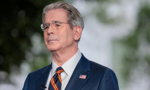 Ste buď s nami, alebo proti nám, odkazuje Bessent spojencom o Iráne. Obnovenie rozsiahlych útokov neočakáva