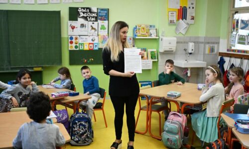 Za zle nastavené obvody hrozí obciam krátenie peňazí. Zmení sa vášmu dieťaťu spádová škola?(otázky a odpovede)