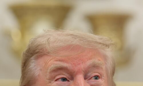 Trump opäť volil na Floride poštou. Predtým tvrdil, že je to skorumpovaný spôsob voľby