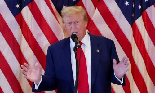 Trump oznámil pozastavenie nových ciel voči Kanade