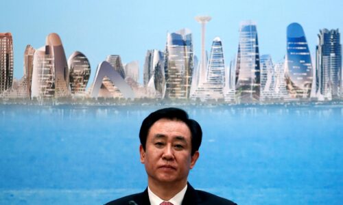 Kauza Evergrande sa blíži do finále. Čínsky súd poslal zakladateľa spoločnosti do väzenia na doživotie