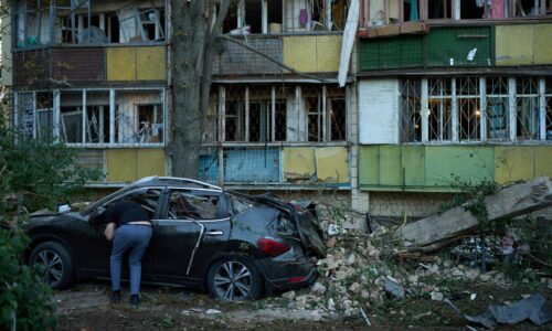 Ruské útoky v Kyjeve poškodili každú tretiu obytnú budovu