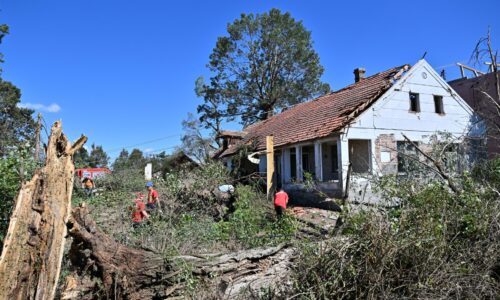 Poisťovne po víchrici na Gemeri zaznamenávajú prvé škody, najväčšie dosahujú desiatky tisíc eur