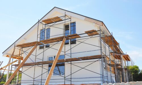 Na obnovu domu až 11-tisíc eur. Kto môže získať nový príspevok