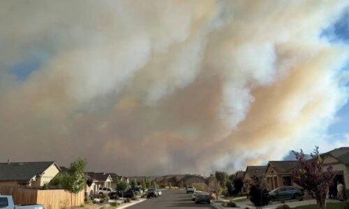 Hawk Fire burns through thousands of acres in Nevada, causing evacuations