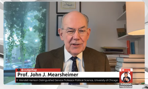 John Mearsheimer: Ukrajina sa pomaly, ale vytrvalo rúca