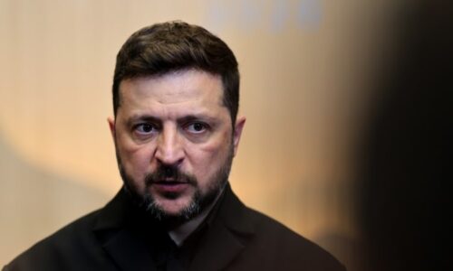 Zelenskyj varoval před volbami za války: Byly by jako tsunami a rozštěpily by národ