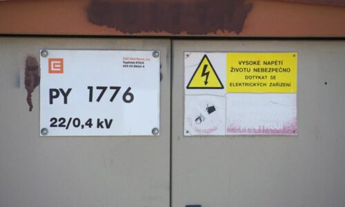 Skrytá hrozba bouřek může poničit elektrospotřebiče. Experti radí, jak škodám předejít