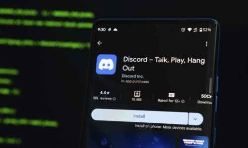 Dohnali ji k sebevraždě v přímém přenosu, píší v Brazílii. Po smrti 13leté dívky omezí Discord