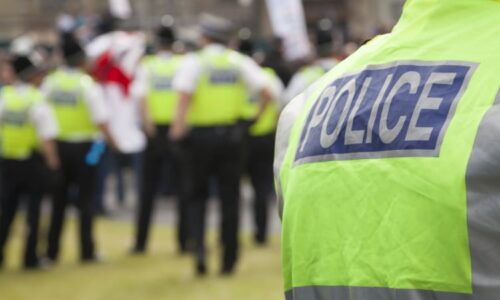 Sedm mrtvých po policejní honičce na britské dálnici. Ujíždějící řidič ohrožoval všechny kolem