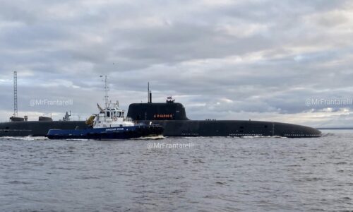 Ruská jadrová ponorka Chabarovsk s torpédami Poseidon vyplávala na more