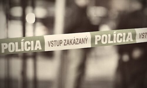V jednom z rodinných domov v Šamoríne našli mŕtveho muža